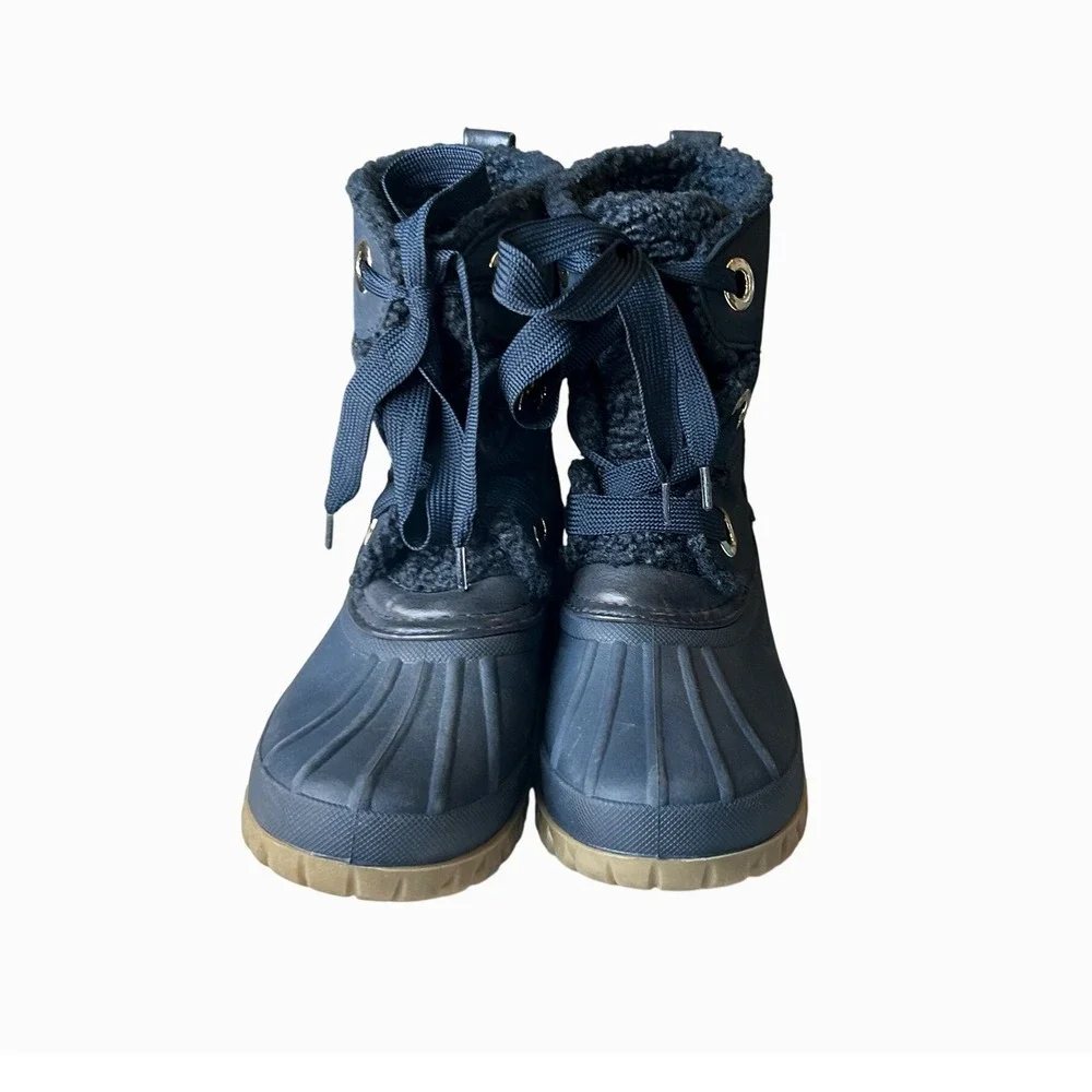 Tommy Hilfiger embrace elements